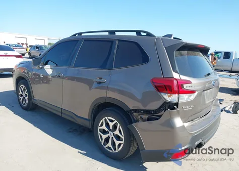 2023 Subaru Forester Premium z USA, uszkodzony, nr VIN JF2SKADC1PH454154